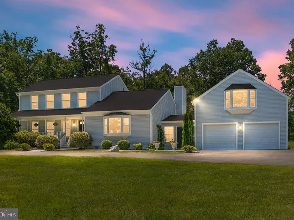 12415 Rochester Dr, Fairfax, VA 22030