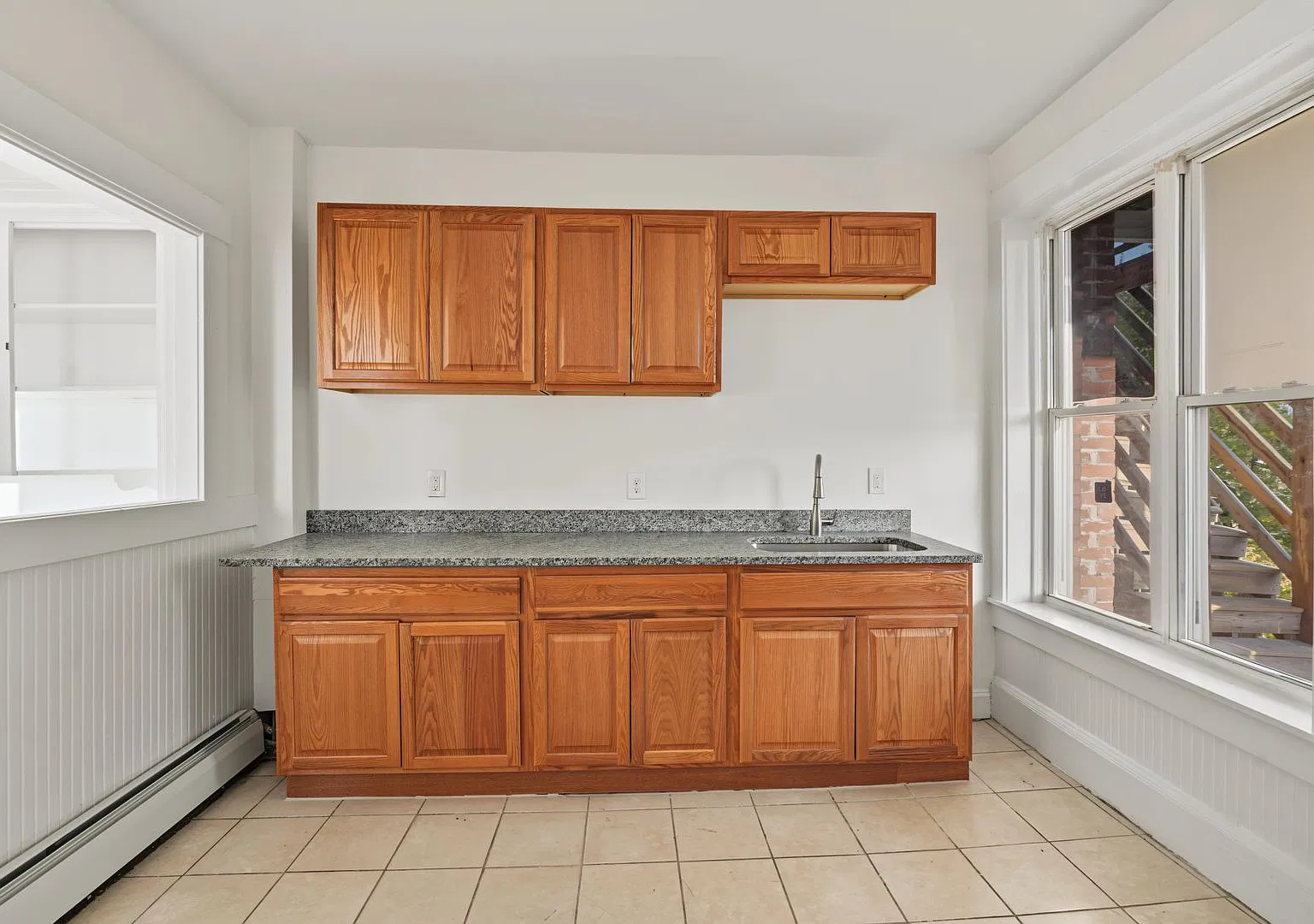 787 Dwight St — Photo 3
