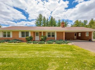 3571 Panther Creek Rd, Dugspur, VA 24325