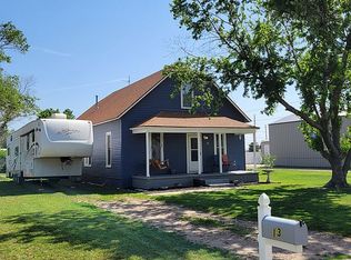 13 E Ave E, Hutchinson, KS 67505