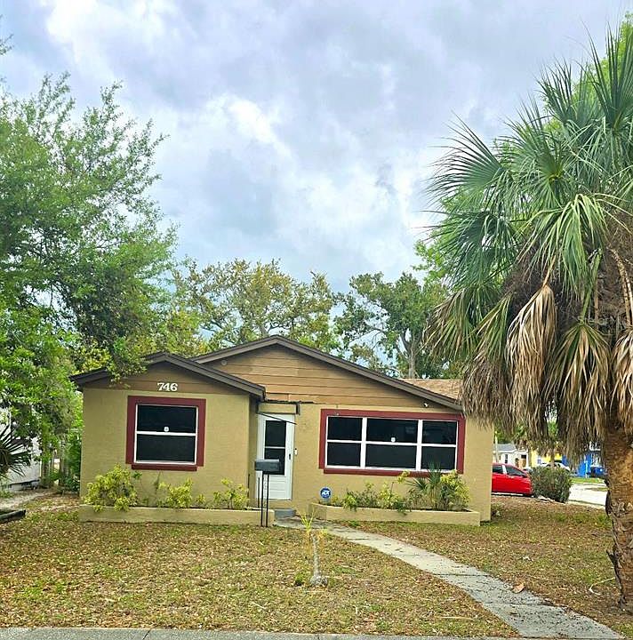 1st image of 746 38th Ave S