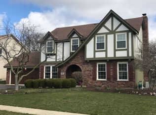 19W232 Grammercy Ln, Lombard, IL