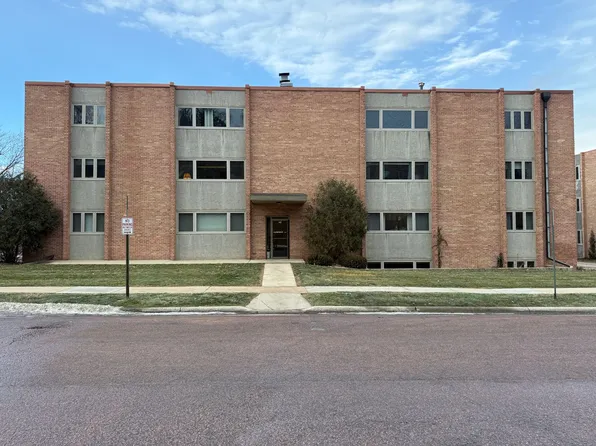 112 W 17th Street - Cambridge Apartments, 112 W 17th St #7, Sioux Falls, SD 57104