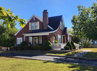 2412 State St, Chester, IL 62233