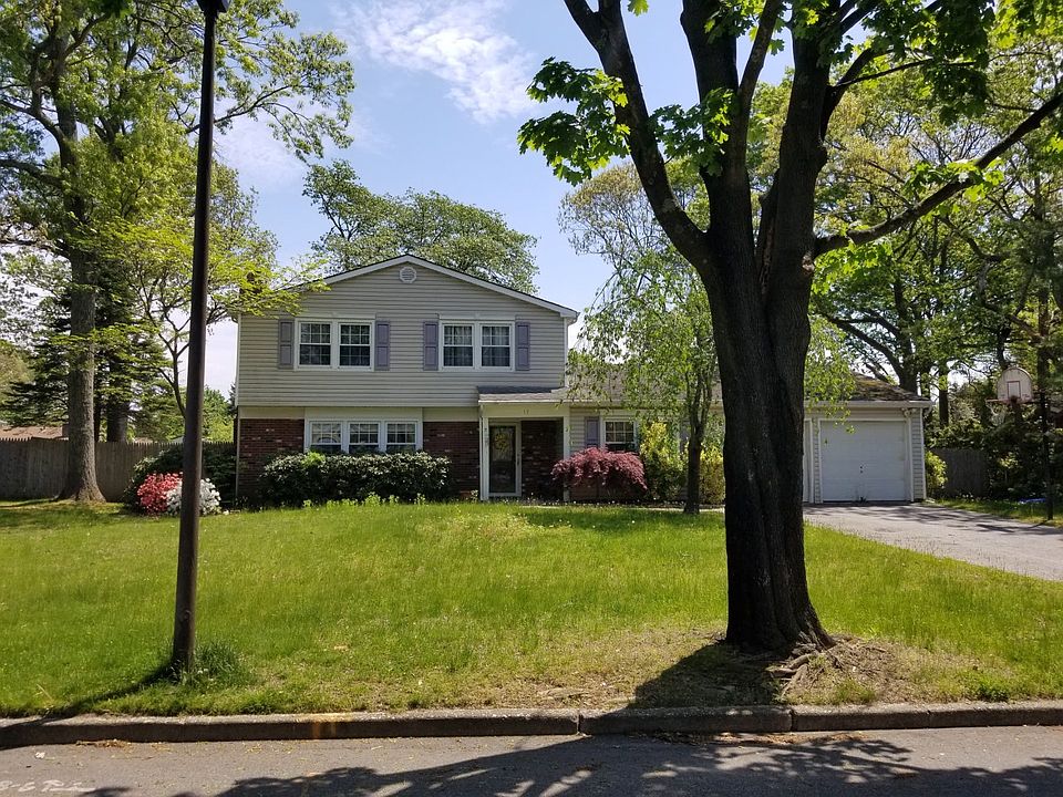1st image of 17 Wellsley Ln