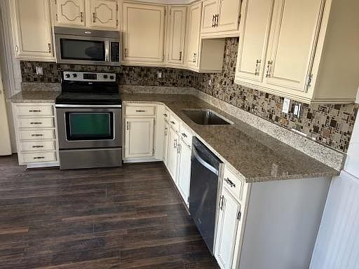 2nd image of 509 Scarlet Oak Dr