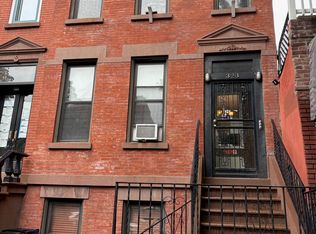 323 7th St #2, Brooklyn, NY 11215