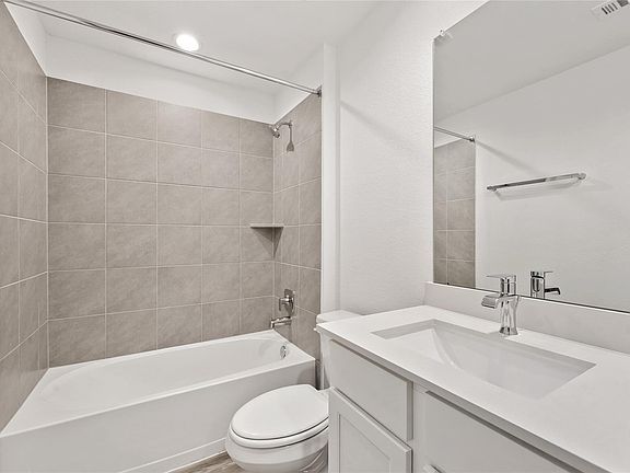 4th image of 714 Boer Plains Dr