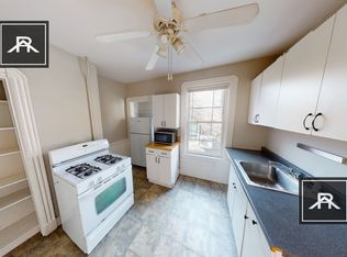 566 Green St #2, Cambridge, MA 02139