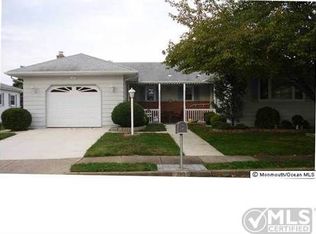 219 Bonaire Dr, Toms River, NJ 08757
