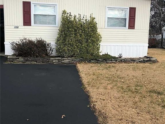 2nd image of 703 Fresh Pond Ave Unit 218