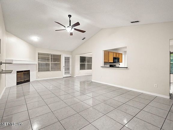 4th image of 12635 Chapeltown Cir E
