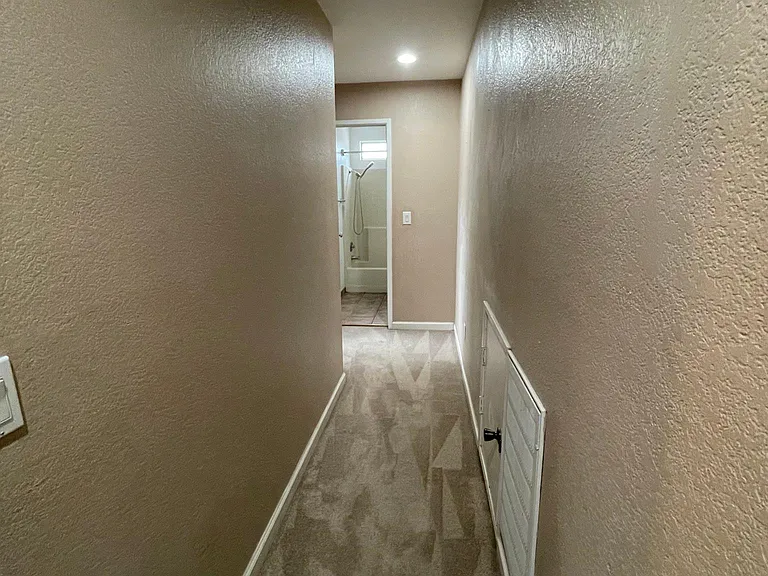 1065 Grandview Cir — Photo 16