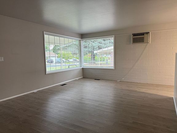 4th image of 4210 W Chestnut Ave #4210