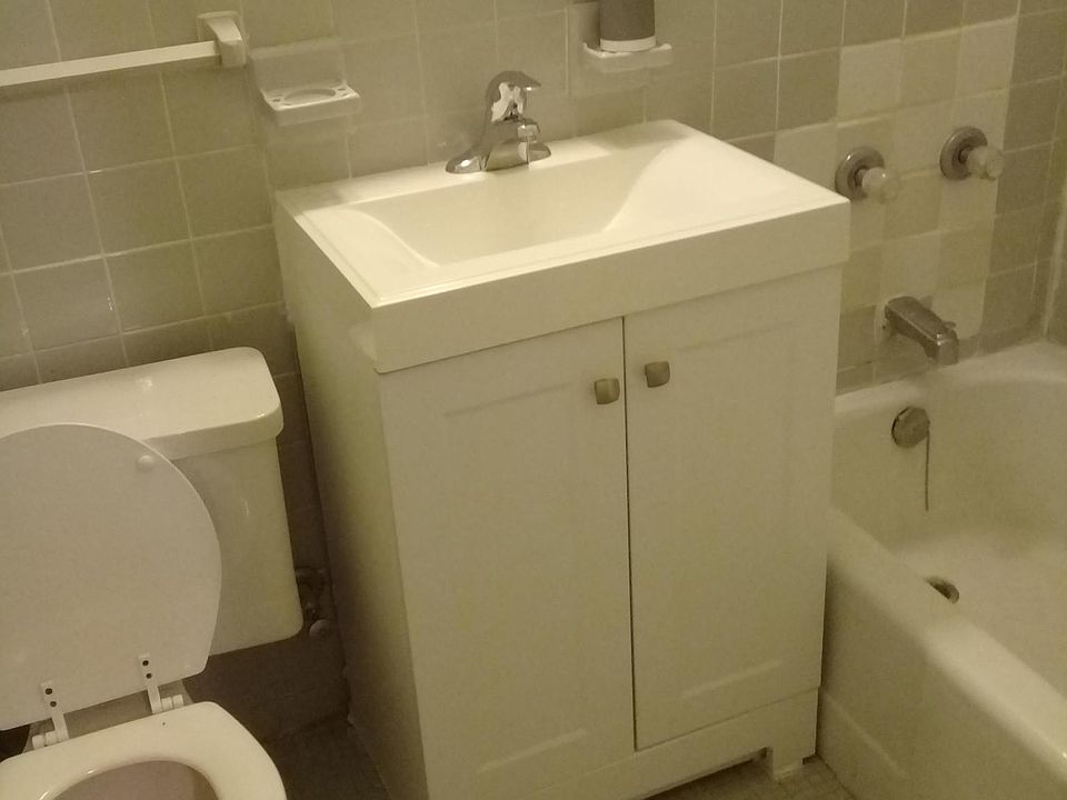 1st image of 1121 Arlington Blvd #5