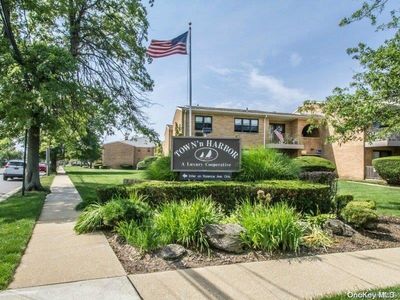 53 Hampton Pl #18D, Freeport, NY, 11520