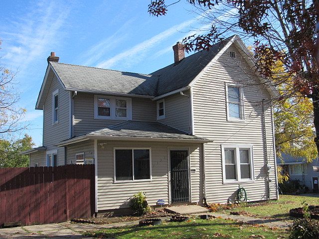 1st image of 1722 Clifton Ave