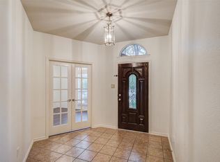 7048 Summit Parc Dr, Dallas, TX 75249
