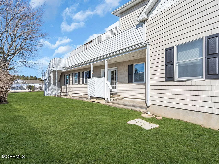 101 Clearwater Dr — Photo 34