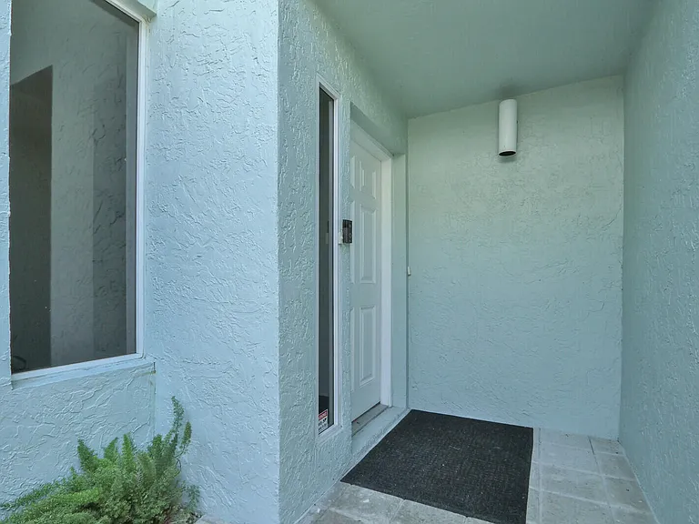 1506 Mizzenmast Way — Photo 6