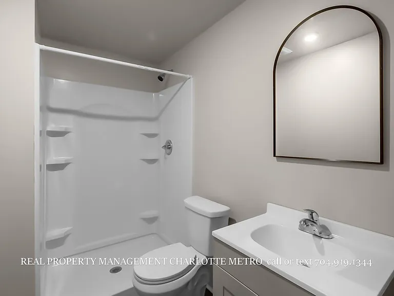 307 Leonard Ave — Photo 10