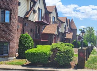 3 Royal Crest Dr #8D, Randolph, MA 02368