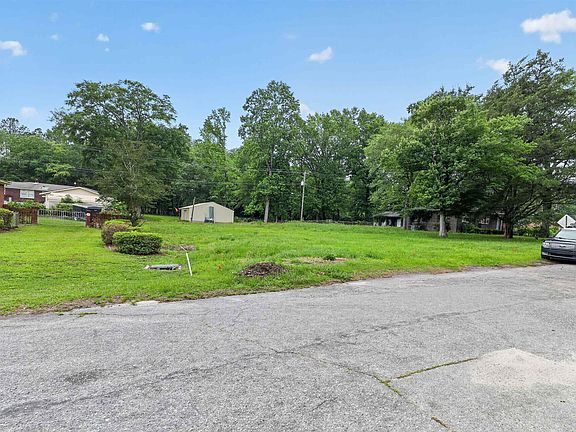 3rd image of 1134 Lee Cir
