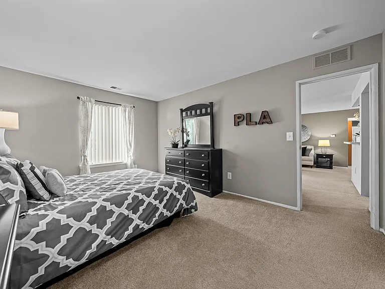 Large bedroom at Park Lane Apartments in Southfield, MI
