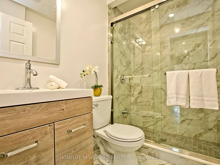 19 Britannia Ave — Photo 17