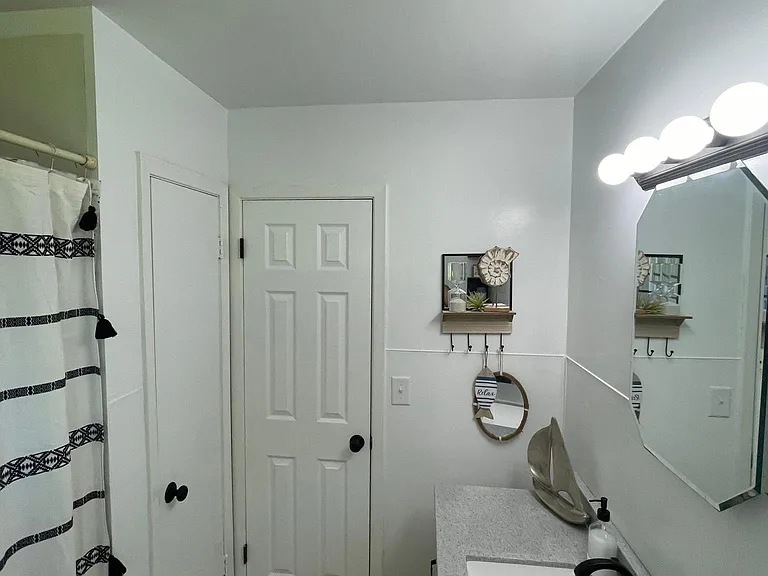 307 S East St — Photo 10