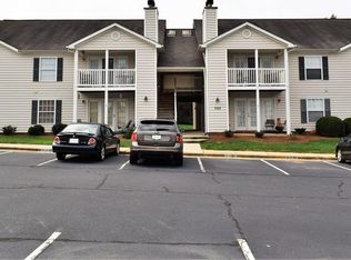 7123 W Friendly Ave APT C, Greensboro, NC 27410