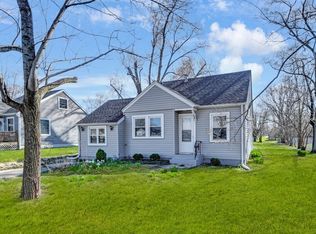 922 S Cedar Rd, New Lenox, IL 60451