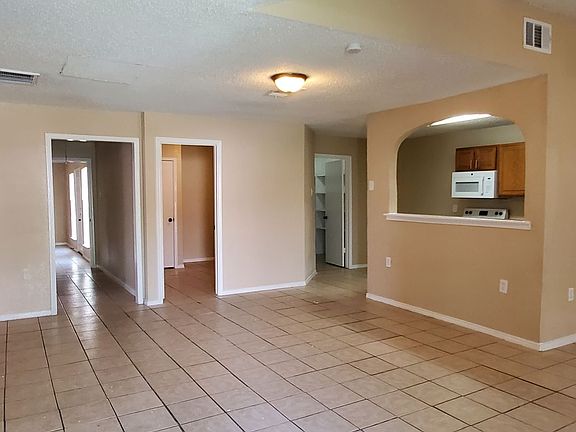 3rd image of 5514 Park Lake