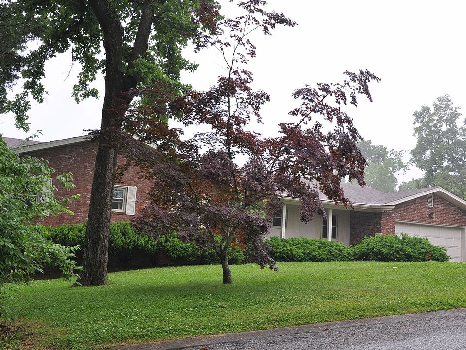 1st image of 816 Brynwood Dr