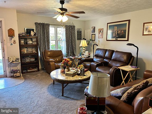 2nd image of 1034 Benjamin Pl #19