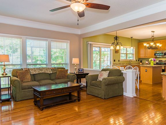 4th image of 3511 Chastain Glen Ln NE