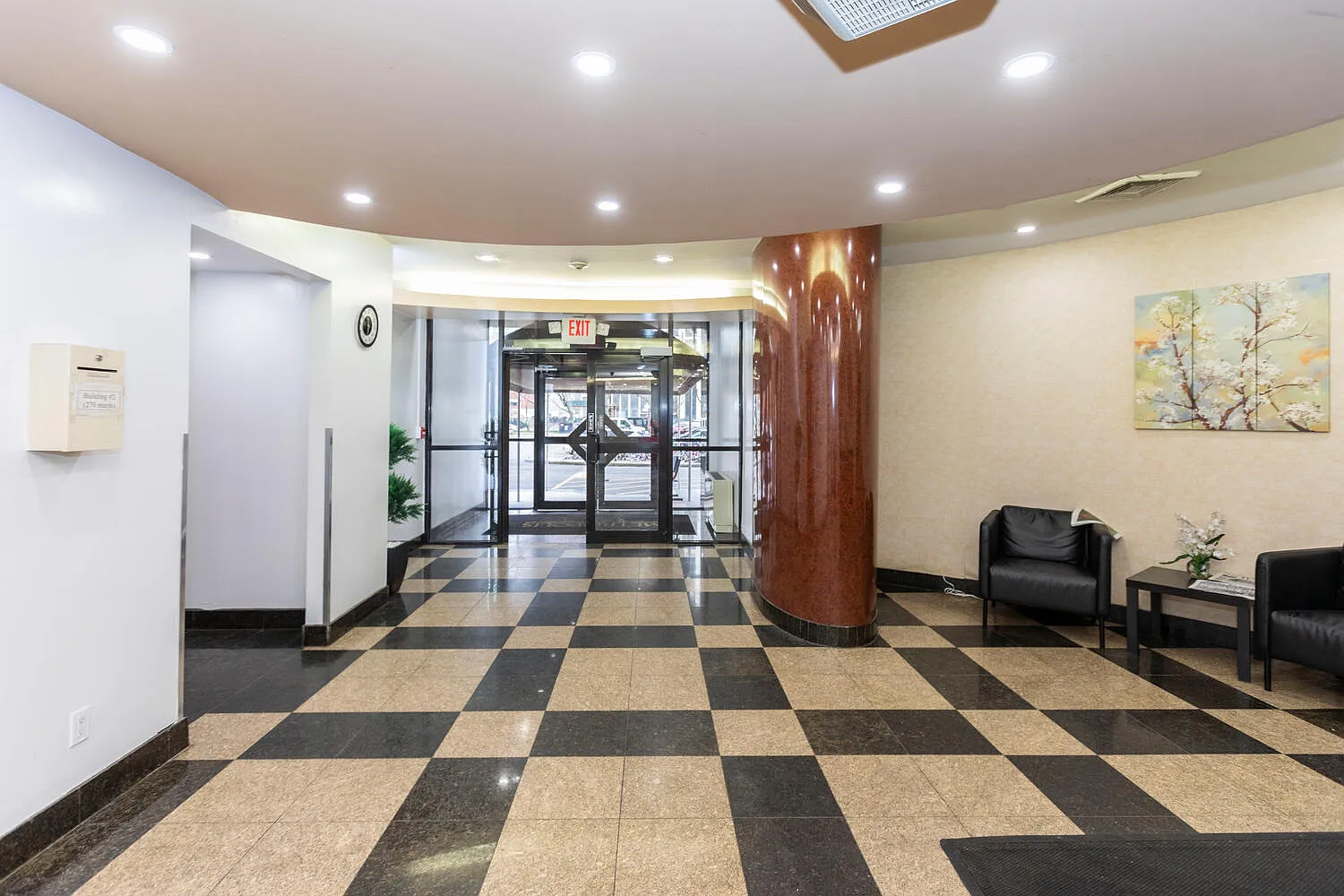 1 bed, 700 sqft, $2,900 — Photo 3