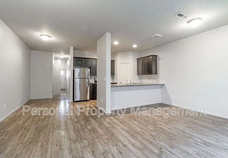 1311 NE 82nd Way — Photo 4