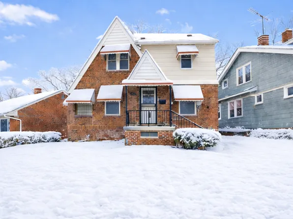 21007 Gardenview Dr, Maple Heights, OH 44137