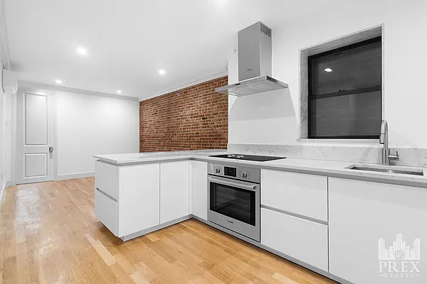 Kitchen, photo 1