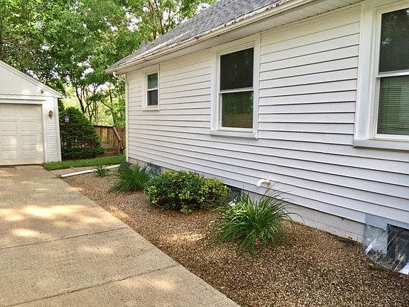 3rd image of 1715 W Gilbert Ave