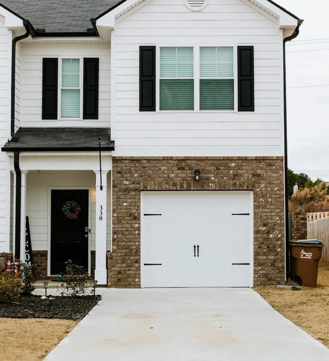 3 bed, 2.5 bath, 1435 sqft, $1,800 — Photo 1