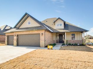 1114 Sawgrass Ln, Enid, OK 73703