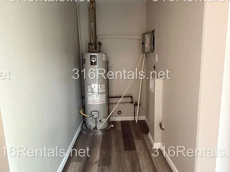 4324 S Dover St — Photo 17