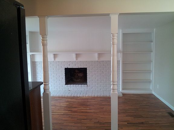 4th image of 11576 Brownell Ave