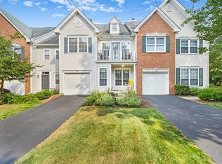 34 Hopkinson Ct, Basking Ridge, NJ 07920