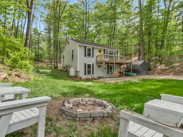 88 Ridgeway Circle, Waterboro, ME 04061