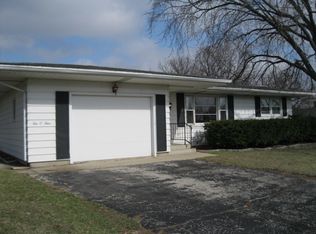 1004 Oeffling Dr, McHenry, IL 60051