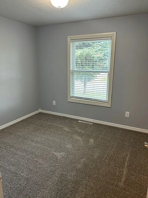 122 Peters Street - 1 — Photo 2