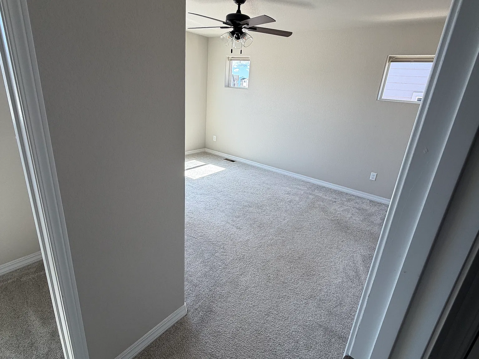 3 bed, 2.5 bath, 1500 sqft, $750 — Photo 3